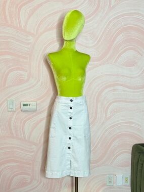 Plus-size White skirt